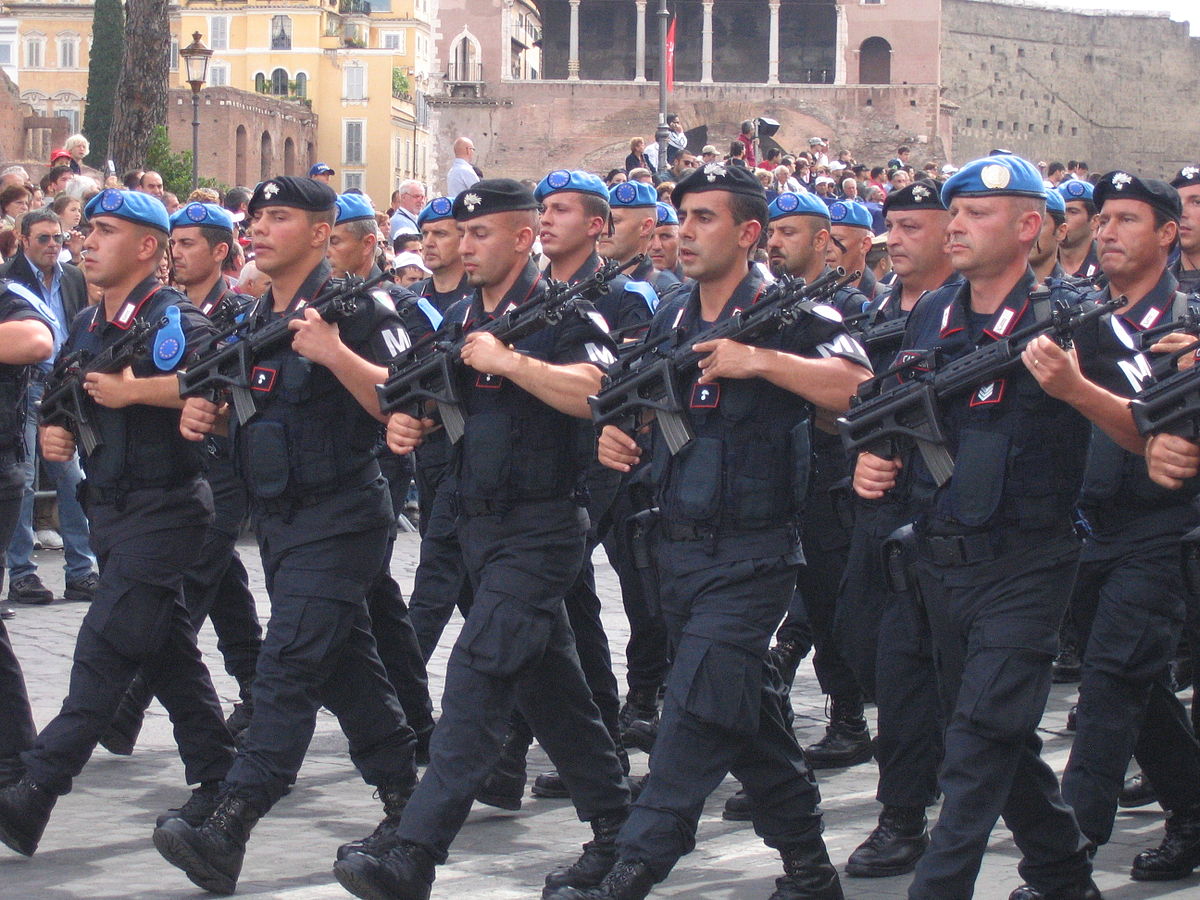 Parata di Carabinieri MP